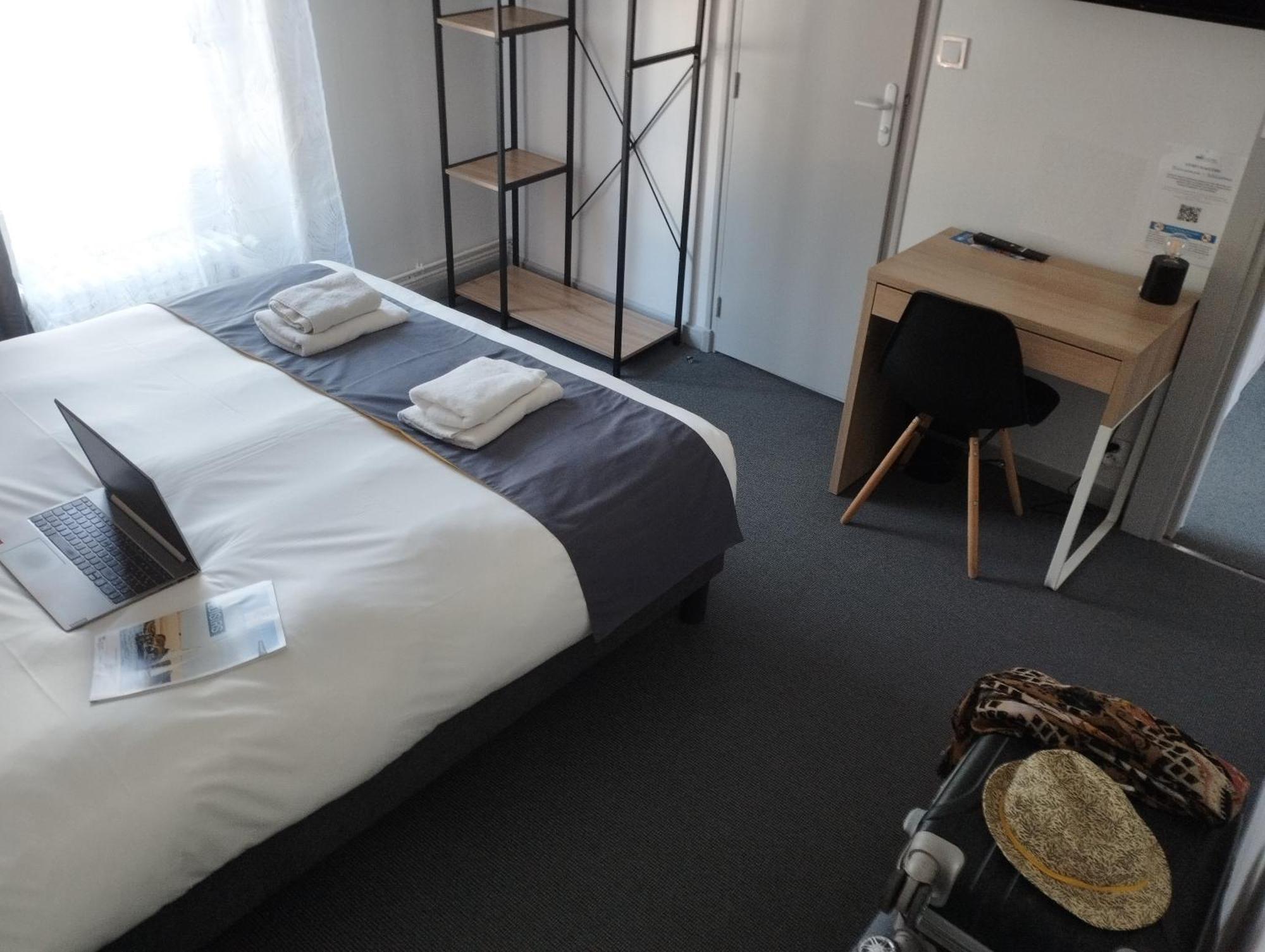 Brit Hotel L'Arrivee แก็งก็อง ภายนอก รูปภาพ
